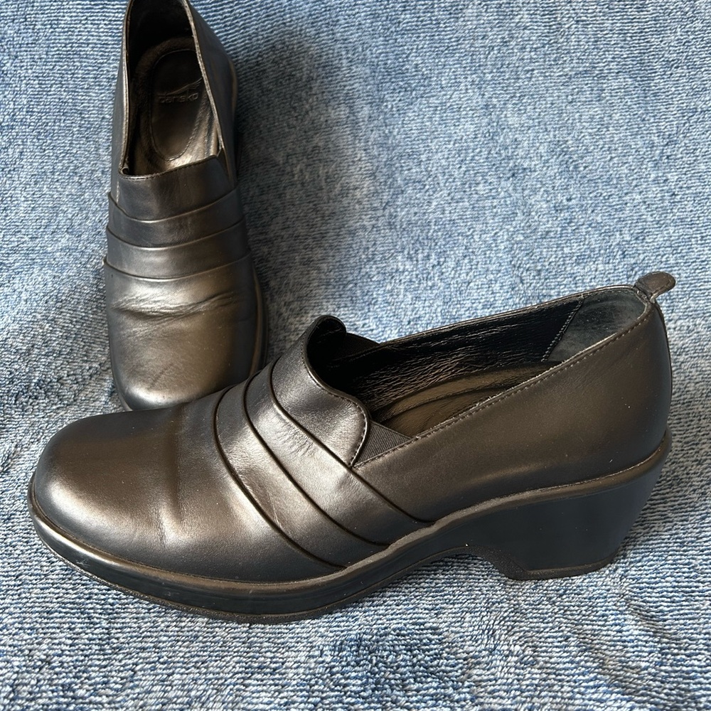 Dansko black wedge shoe